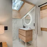 Diard, Detached Chalet, Alpes Agency, Sleeps 6 To 8 샬레