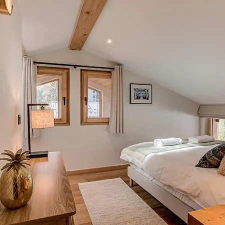 Diard, Detached Chalet, Alpes Agency, Sleeps 6 To 8 בקתה