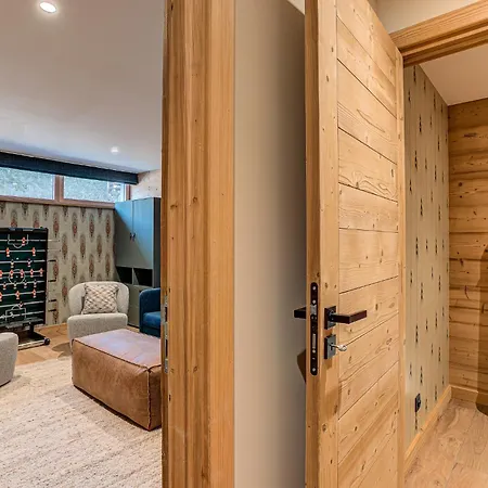 Diard, Detached Chalet, Alpes Agency, Sleeps 6 To 8 בקתה *